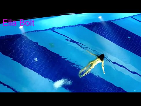 ❤️ Hindi ko mapigilang panoorin, ang batang blonde ay nahuling lumalangoy nang hubo't hubad sa ELLA BOLT resort pool ️ Porno sa porn tl.com-porn-hat.ru